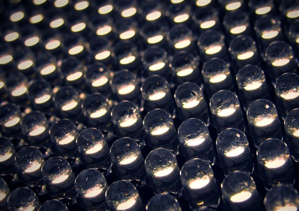 探尋影響LED光衰的原因—兆邑興業有限公司