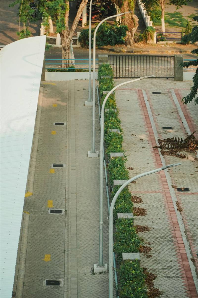 戶外停車場照明規劃:安全、美觀與節能的關鍵(示意圖)